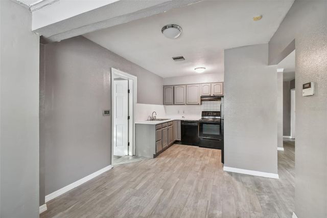 1921 W STATE STREET, Tampa, FL 33606
