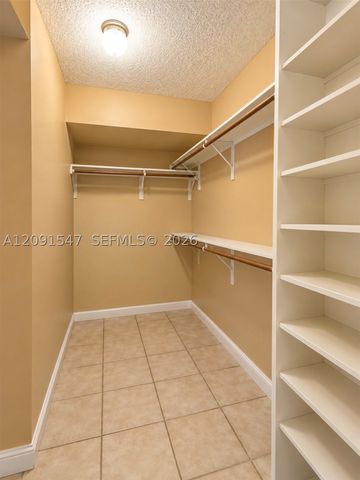 600 Three Islands Blvd 616, Hallandale Beach, FL 33009