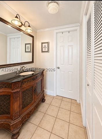 600 Three Islands Blvd 616, Hallandale Beach, FL 33009