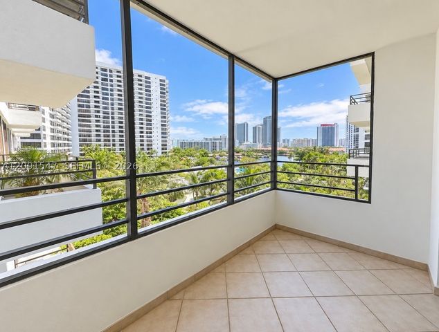 600 Three Islands Blvd 616, Hallandale Beach, FL 33009