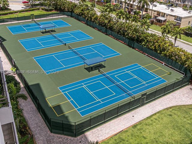 600 Three Islands Blvd 616, Hallandale Beach, FL 33009