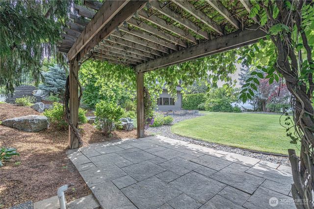 423 Lombard Lane, Wenatchee, WA 98801