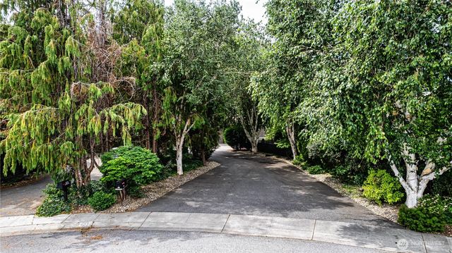 423 Lombard Lane, Wenatchee, WA 98801