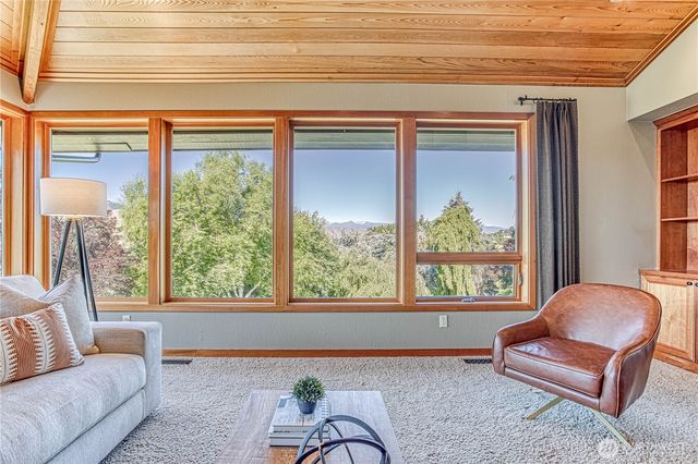 423 Lombard Lane, Wenatchee, WA 98801