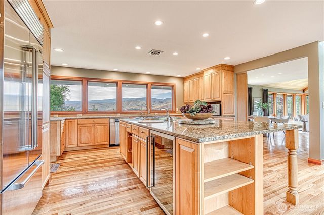 423 Lombard Lane, Wenatchee, WA 98801