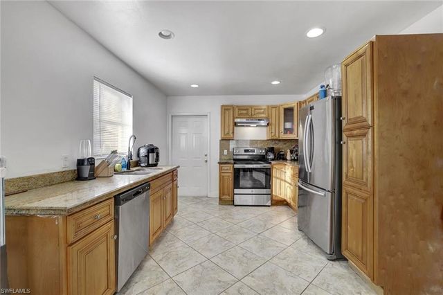 4090 32nd AVE SE, Naples, FL 34117