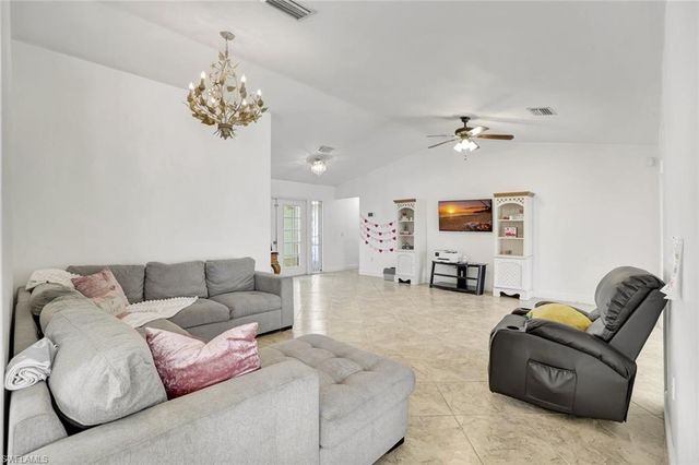 4090 32nd AVE SE, Naples, FL 34117