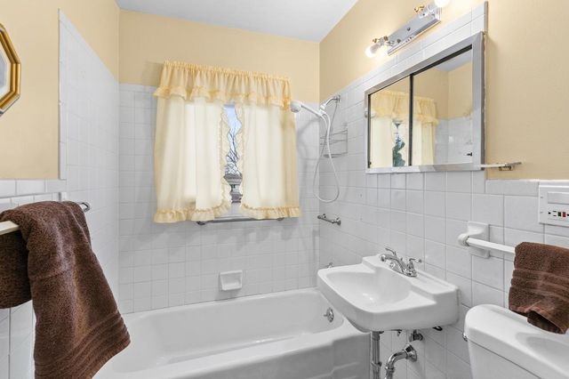 2142 Rice Creek Road, New Brighton, MN 55112