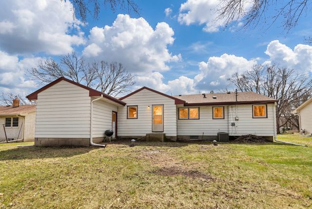 2142 Rice Creek Road, New Brighton, MN 55112