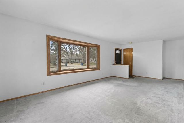 2142 Rice Creek Road, New Brighton, MN 55112