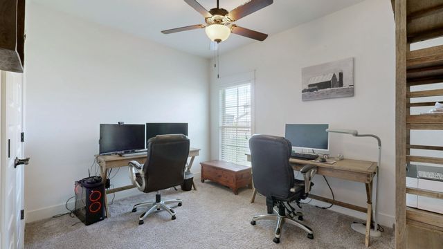 5709 Iverson Dr, Murfreesboro, TN 37127