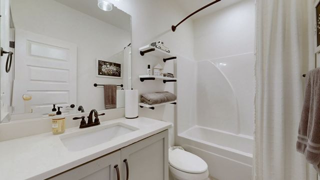 5709 Iverson Dr, Murfreesboro, TN 37127