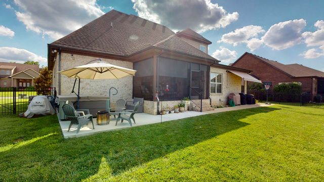 5709 Iverson Dr, Murfreesboro, TN 37127