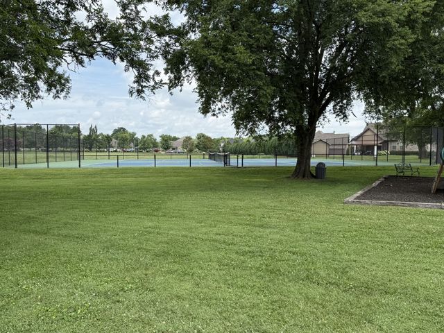 5709 Iverson Dr, Murfreesboro, TN 37127