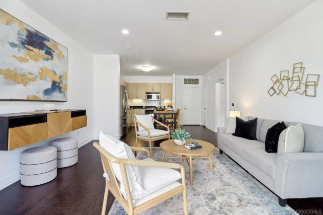 550 Park Blvd 2501, San Diego, CA 92101