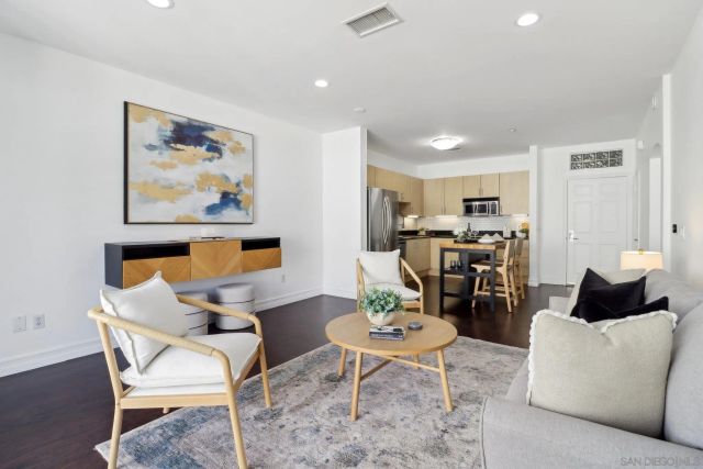 550 Park Blvd 2501, San Diego, CA 92101