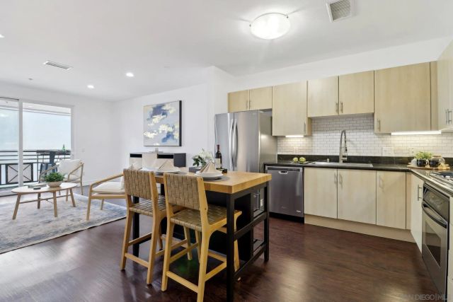 550 Park Blvd 2501, San Diego, CA 92101