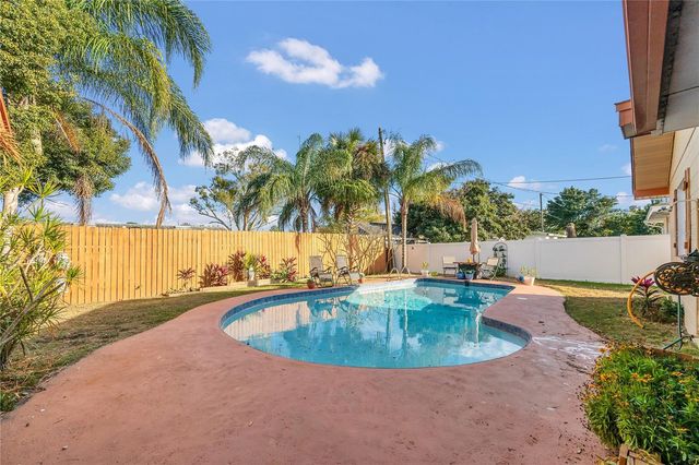 216 SHELLEY DRIVE, Winter Haven, FL 33884