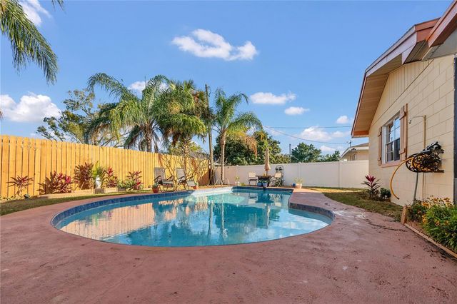 216 SHELLEY DRIVE, Winter Haven, FL 33884