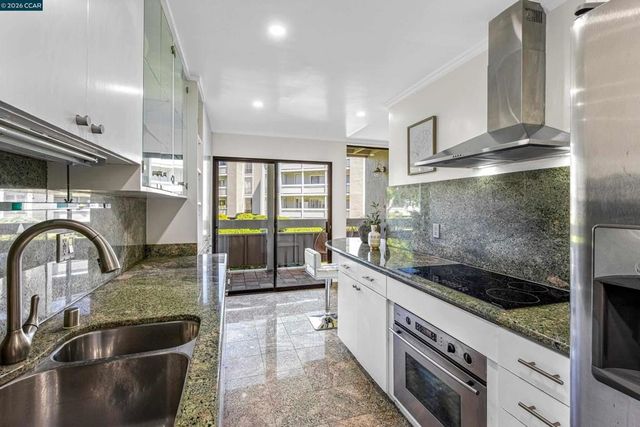 1171 Compass Ln 113, Foster City, CA 94404