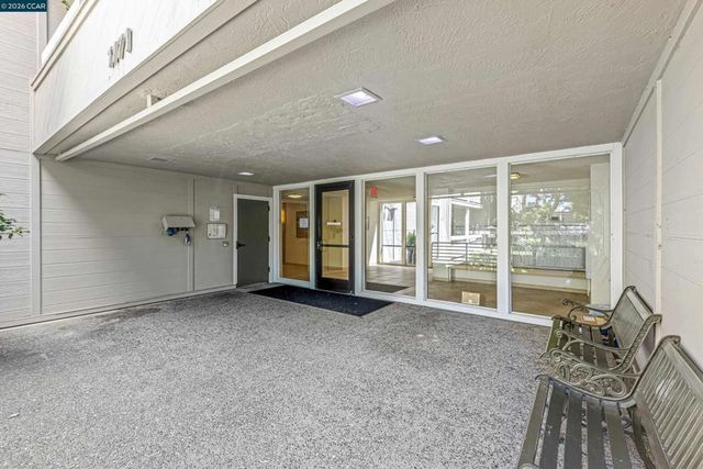 1171 Compass Ln 113, Foster City, CA 94404
