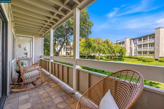 1171 Compass Ln 113, Foster City, CA 94404