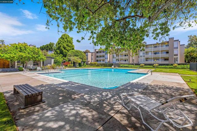 1171 Compass Ln 113, Foster City, CA 94404