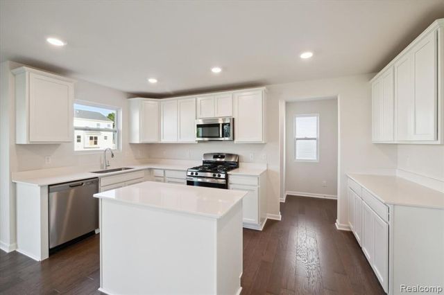 4243 Oak Street, Grand Blanc, MI 48439