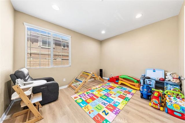 16425 Basswood, Fontana, CA 92336