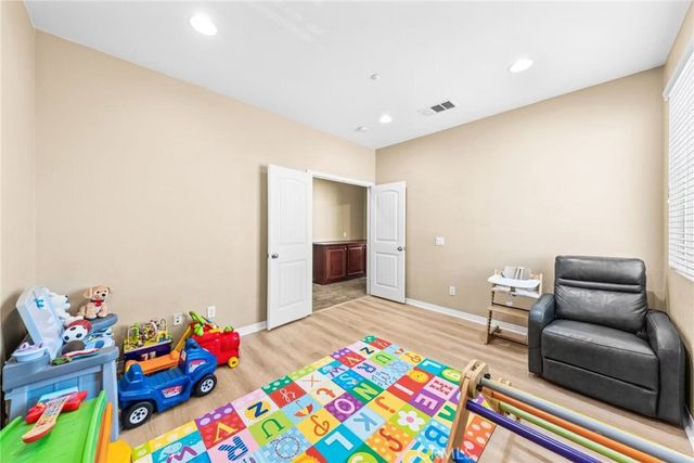16425 Basswood, Fontana, CA 92336