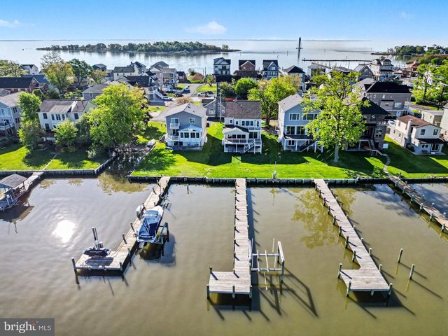 9108 HINTON AVE, Sparrows Point, MD 21219