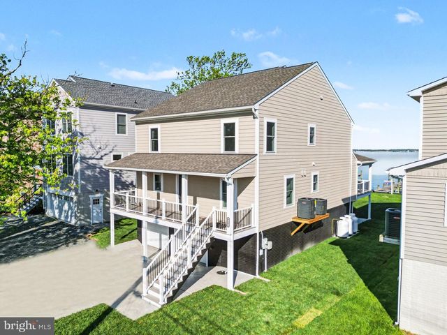 9108 HINTON AVE, Sparrows Point, MD 21219