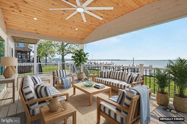 9108 HINTON AVE, Sparrows Point, MD 21219