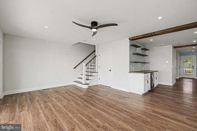 9108 HINTON AVE, Sparrows Point, MD 21219