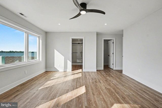 9108 HINTON AVE, Sparrows Point, MD 21219
