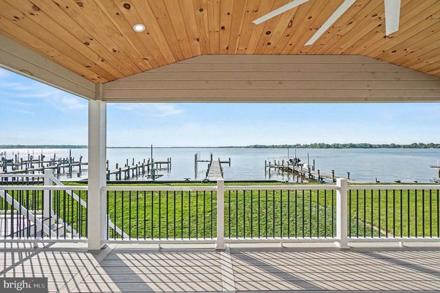 9108 HINTON AVE, Sparrows Point, MD 21219