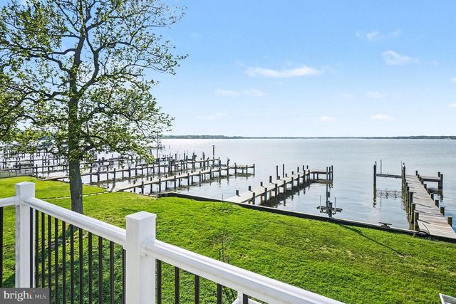 9108 HINTON AVE, Sparrows Point, MD 21219