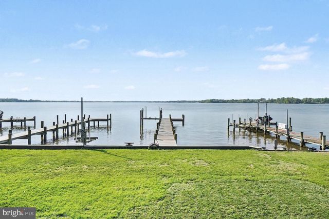 9108 HINTON AVE, Sparrows Point, MD 21219