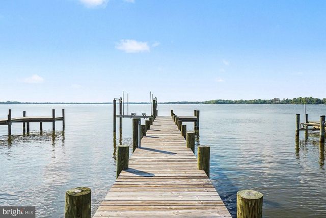 9108 HINTON AVE, Sparrows Point, MD 21219