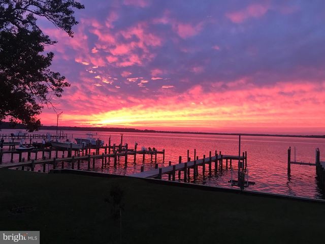 9108 HINTON AVE, Sparrows Point, MD 21219