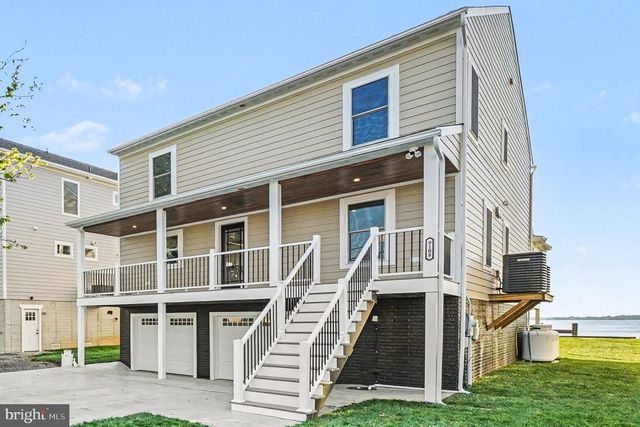 9108 HINTON AVE, Sparrows Point, MD 21219