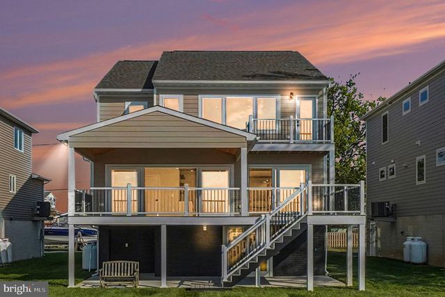 9108 HINTON AVE, Sparrows Point, MD 21219