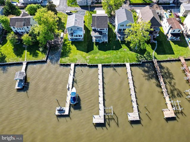 9108 HINTON AVE, Sparrows Point, MD 21219