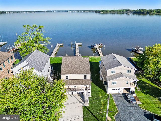 9108 HINTON AVE, Sparrows Point, MD 21219