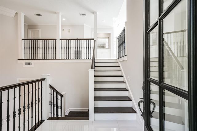 207 Victoria Way, Friendswood, TX 77546