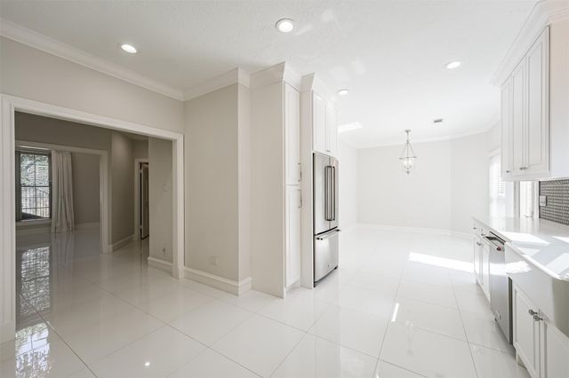 207 Victoria Way, Friendswood, TX 77546