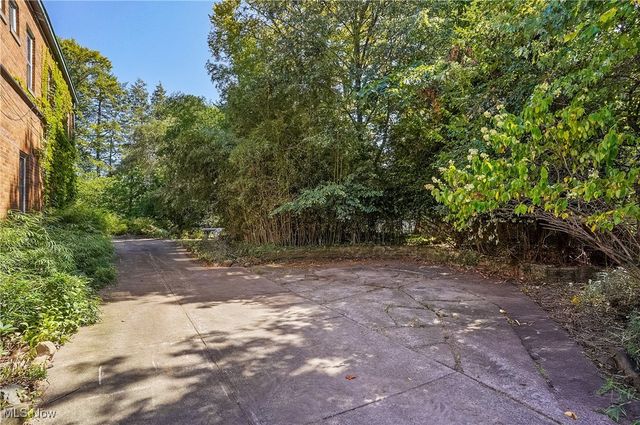 1539 Sheffield Road, South Euclid, OH 44121