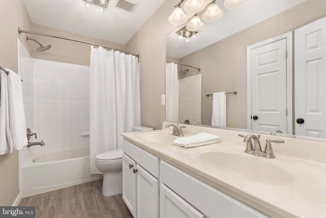 21271 VICTORIAS CROSS TER, Ashburn, VA 20147