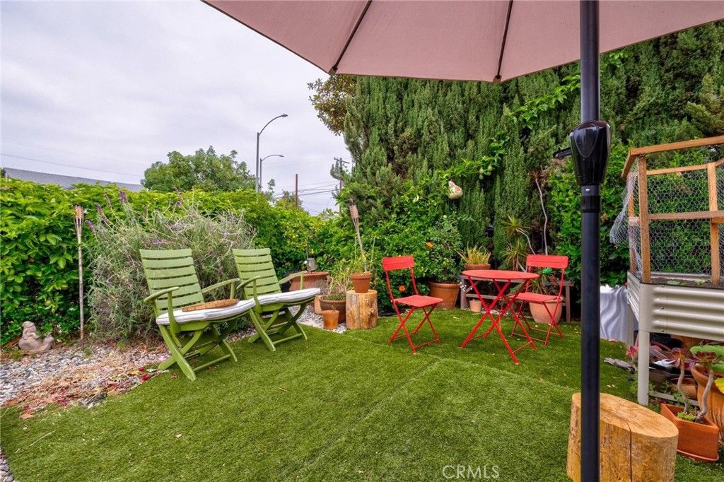 Image 15 of property listing at 3185 Perlita Avenue, Los Angeles, CA 90039