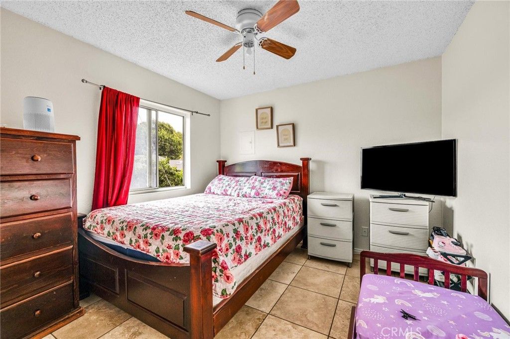 Image 22 of property listing at 3185 Perlita Avenue, Los Angeles, CA 90039